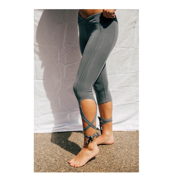 Free People low rise leggings - Picture 1 of 3